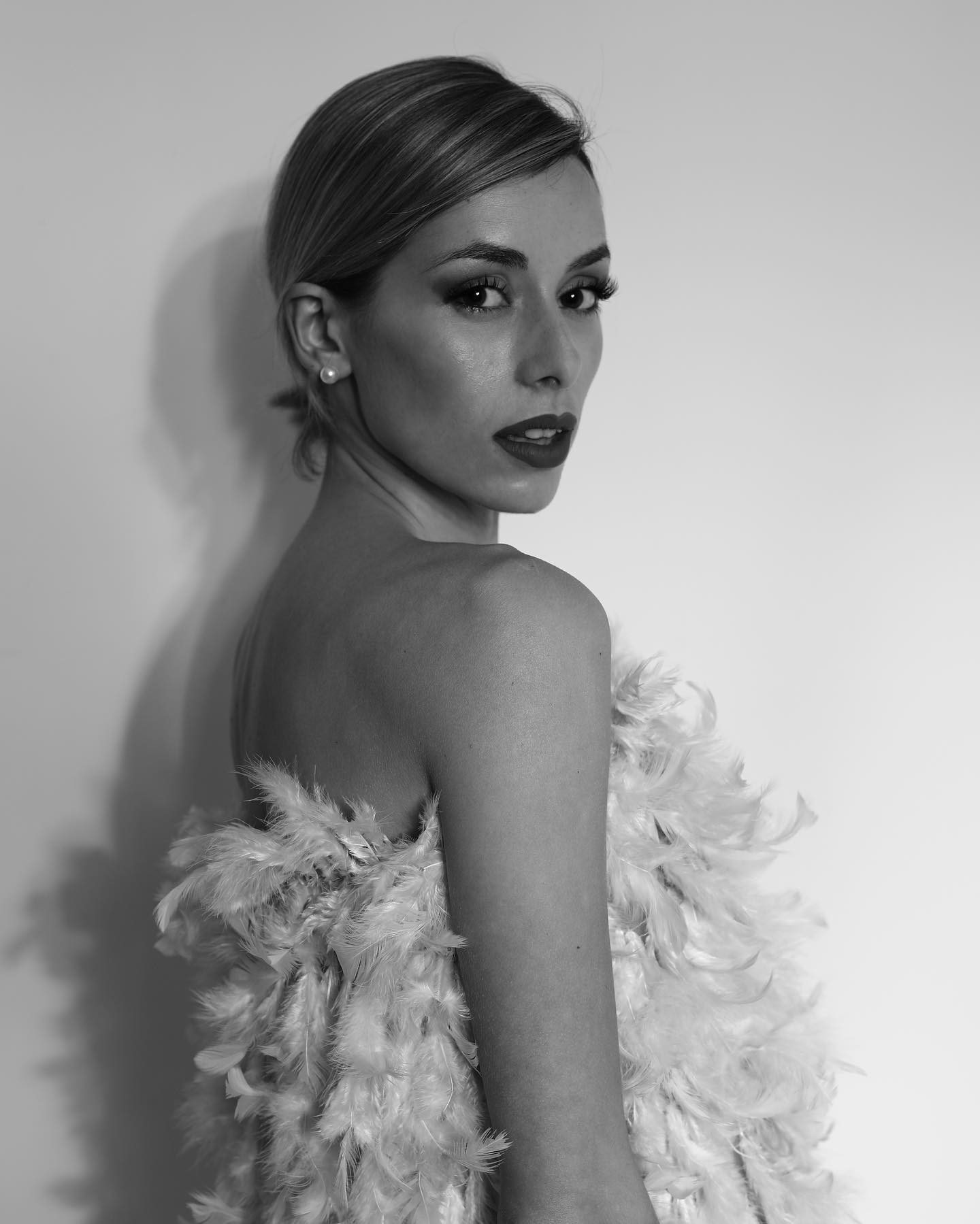 Lara Álvarez – Modelo femenina en Six Management Models & Talents